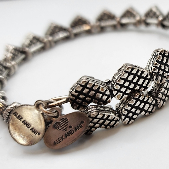 Alex & Ani Silver Vintage Sixty-Six Heart Bracelet - Picture 9 of 9